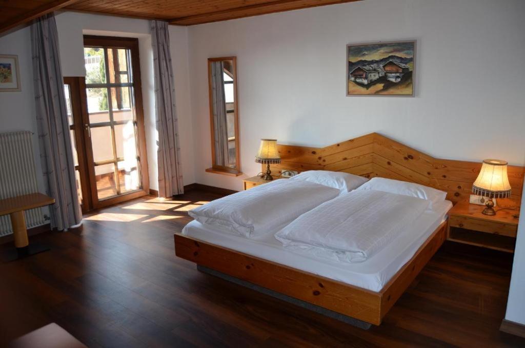 Hotel Eden Guesthouse Marlengo Ngoại thất bức ảnh